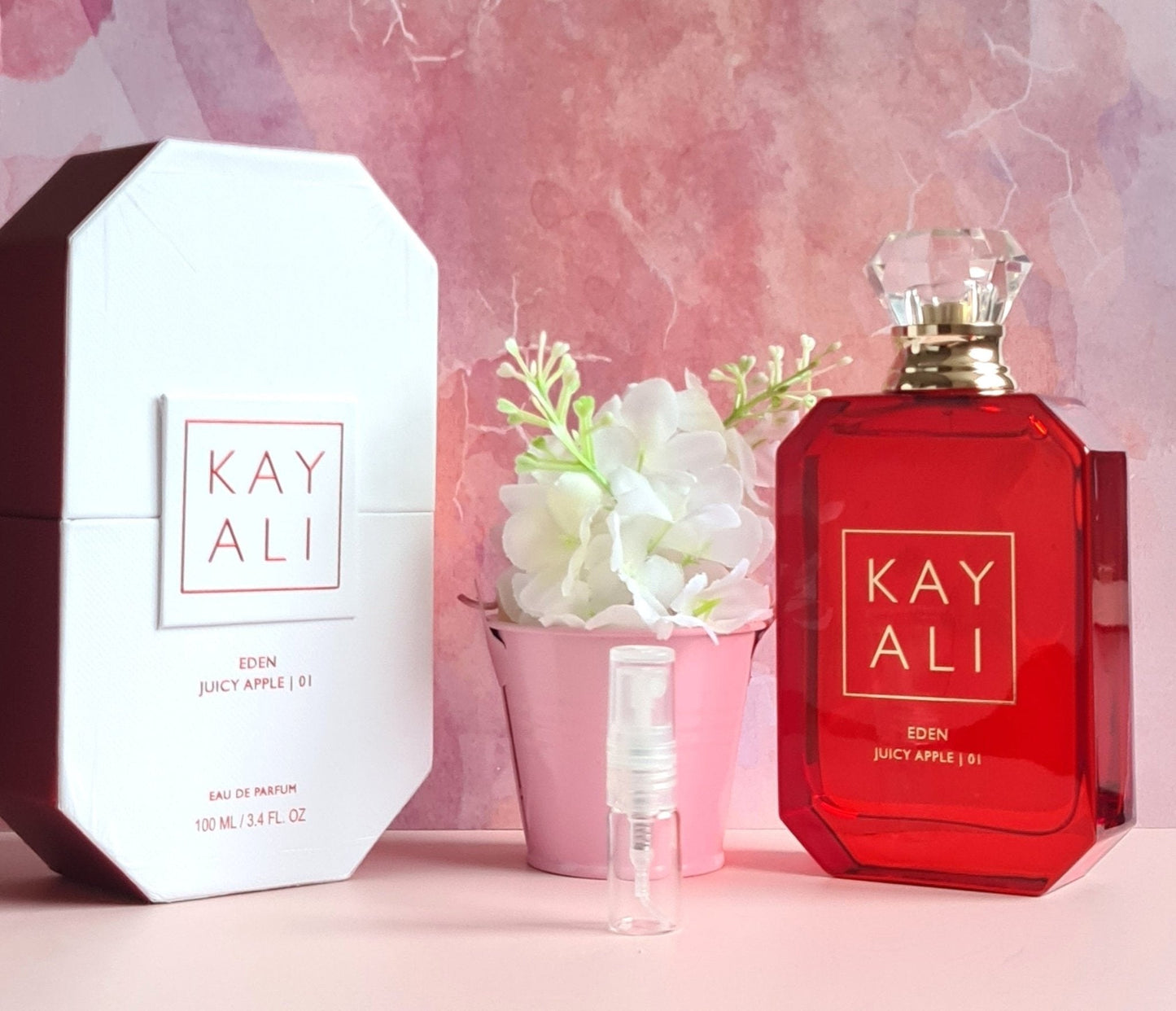 Kayali Eden Juicy Apple EDP sample perfume spray. 🍎🌸 - Thewayfarerscents