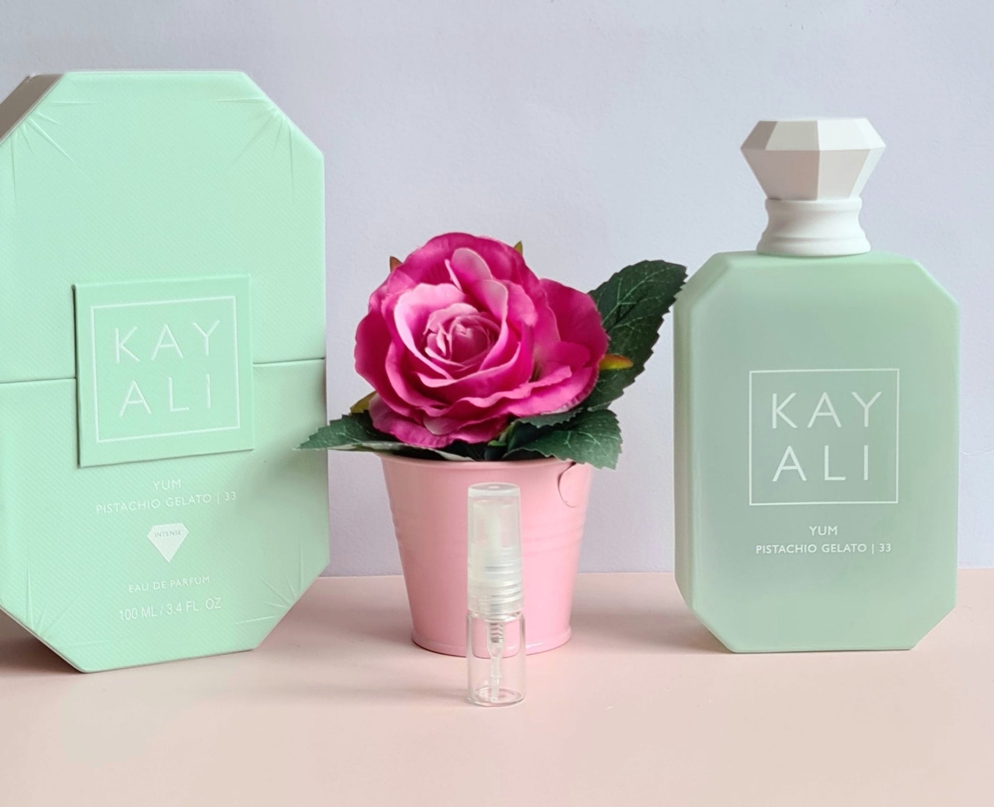 Kayali Yum Pistachio Gelato 33 EDP sample perfume decant spray. 💚🌺💚 –  Thewayfarerscents